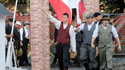 Mysłowice, 14.08.2019. Widowisko historyczne, 14 bm. na terenie byłej kopalni Mysłowice, przygotowane z okazji 100. rocznicy wybuchu I Powstania Śląskiego. Fot. PAP/A. Grygiel
