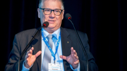 Prof. Zygmunt Woźniczka. Fot. PAP/A. Grygiel