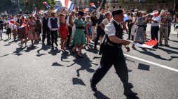 Parada w Paryżu z okazji 75. rocznicy wyzwolenia miasta. Fot. PAP/EPA