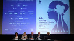 Od lewej: pełnomocnik prezydenta Gdyni ds. kultury Maja Wagner, kierownik Działu Upowszechniania Kultury Filmowej i Promocji PISF Monika Piętas-Kurek, przewodniczący Rady Programowej FPFF Wojciech Marczewski, dyrektor Festiwalu Leszek Kopeć oraz rzecznik festiwalu Magdalena Jacoń podczas konferencji prasowej gdyńskiego 44. Festiwalu Polskich Filmów Fabularnych w Kinie Kultura w Warszawie. Fot. PAP/W. Olkuśnik