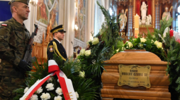 Radom, 23.09.2019. Uroczystości pogrzebowe o. Huberta Czumy, 23 bm. w radomskiej katedrze. Zmarły jezuita był znanym w Radomiu katechetą, duszpasterzem akademickim i działaczem opozycyjnym z czasów PRL. Fot. PAP/P. Polak