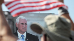 Warszawa, 01.09.2019. Uroczystości na Placu Piłsudskiego. Przemawia wiceprezydent USA Mike Pence. W Warszawie, 1 bm. trwają centralne obchody 80. rocznicy wybuchu II wojny światowej. Fot. PAP/W. Olkuśnik