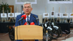 Marszałek Senatu Stanisław Karczewski przemawia podczas spotkania w Domu Kultury Polskiej w Wilnie. 08.09.2019. Fot. PAP/R. Guz