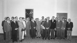 Warszawa, 12.09.1989 r. Zatwierdzony przez Sejm skład nowego rządu premiera Tadeusza Mazowieckiego. Fot. PAP/H. Rosiak