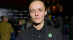 Warszawa, 08.10.2019. Aktor Bartosz Bielenia przed uroczystą premierą filmu "Boże Ciało". Fot. PAP/M. Obara