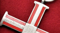 Krzyż Wolności i Solidarności. Fot. PAP/M. Kulczyński
