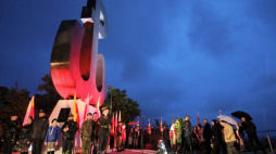 Warszawa, 02.10.2019. Uroczystości wygaszenia symbolicznego ognia pamięci na Kopcu Powstania, w ramach zakończenia obchodów 75. rocznicy wybuchu Powstania Warszawskiego. Fot PAP/P. Supernak