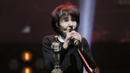 Warszawa, 16.10.2019. Działaczka społeczna, córka Witolda Pileckiego, Zofia Pilecka-Optułowicz odbiera Nagrodę Specjalną BohaterONy 2019 im. Powstańców Warszawskich, podczas uroczystej gali w Teatrze Narodowym w Warszawie. Fot. PAP/L. Szymański