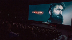 Pokaz filmu „Piłsudski” w reż. Michała Rosy, który odbył się w ramach Festiwalu Filmu Polskiego w Wilnie. 11.10.2019. Fot. PAP/V. Doveiko