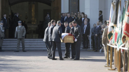 Warszawa, 16.10.2019. Uroczystości pogrzebowe byłego ministra środowiska i wieloletniego posła - prof. Jana Szyszko w Parafii Rzymskokatolickiej Najświętszego Serca Pana Jezusa na osiedlu Stara Miłosna w Warszawie.  PAP/L. Szymański