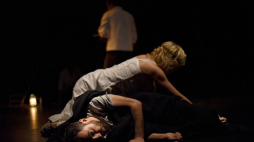 Spektakl Teatru ZAR „Anhelli. Skowyt”. Fot. Magdalena Mądra. Źródło: Instytut im. Jerzego Grotowskiego