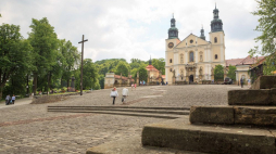 Bazylika w Kalwarii Zebrzydowskiej. Fot. PAP/S. Rozpędzik