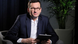 Premier Mateusz Morawiecki odpowiada na pytania internautów w siedzibie KPRM w Warszawie. 22.11.2019. Fot. PAP/P. Supernak