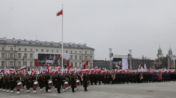 Wspólne odśpiewanie hymnu państwowego w ramach akcji „Niepodległa do hymnu” przed Grobem Nieznanego Żołnierza. Warszawa, 11.11.2018. Fot. PAP/P. Supernak
