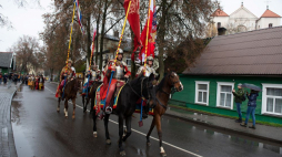 Białostocka Chorągiew Husarii podczas uroczystych obchodów Narodowego Święta Niepodległości Polski w Trokach. 10.11.2019. Fot. PAP/V. Doveiko