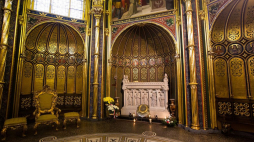 Sarkofag Mieszka I i Bolesława Chrobrego w Złotej Kaplicy w Archikatedrze świętych Apostołów Piotra i Pawła w Poznaniu. 2013 r. PAP/Marek Zakrzewski