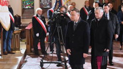 Szczecin, 17.12.2019. Prezydent Andrzej Duda w parafii pw. św. Stanisława Kostki podczas obchodów 49. rocznicy Grudnia '70.  PAP/M. Bielecki
