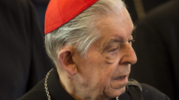 Wrocław, 21.06.2012. Prymas senior kardynał Józef Glemp podczas 358. Zebrania Plenarnego Konferencji Episkopatu Polski. PAP/M. Kulczyński