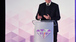 Warszawa, 03.12.2019. Minister nauki i szkolnictwa wyższego Jarosław Gowin podczas gali wręczenia Diamentowych Grantów w Centrum Nauki Kopernik. Fot. PAP/R. Pietruszka