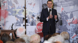 Premier Mateusz Morawiecki podczas konferencji pt. „Kobiety w walce o niepodległość” na terenie Muzeum Żołnierzy Wyklętych i Więźniów Politycznych PRL przy ul. Rakowieckiej w Warszawie. Fot. PAP/P. Supernak
