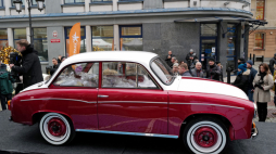 Bielsko-Biała, 02.12.2019.  Syrena 105 należąca do Toma Hanksa. Fot. PAP/A. Grygiel