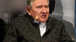 Oświęcim, 26.01.2020. Były więzień obozu Auschwitz-Birkenau Bogdan Bartnikowski. Fot. PAP/J. Bednarczyk