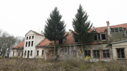 Zespół Parkowo-Pałacowy w Bieżuniu. 11.2019. Fot. PAP/M. Obara