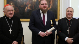 Warszawa, 14.01.2020. Nuncjusz apostolski w Polsce abp Salvatore Pennacchio, metropolita warszawski kardynał Kazimierz Nycz oraz dyrektor Państwowego Muzeum Auschwitz-Birkenau w Oświęcimiu Piotr Cywiński . Fot. PAP/P. Supernak