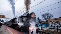 Pociągi prowadzone przez parowóz wróciły do regularnego rozkładu jazdy. Poznań, 18.01.2020. Fot. PAP/M. Zakrzewski