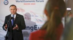 Prezydent RP Andrzej Duda podczas konferencji prasowej w Davos. 23.01.2020. Fot. PAP/R. Pietruszka