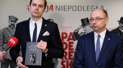 Warszawa, 07.02.2020. Rzecznik IPN Adam Stefan Lewandowski oraz wiceprezes IPN Mateusz Szpytma podczas prezentacjij publikacji IPN "Sztuka przetrwania" Fot. PAP/M. Mareknia. Deportacje sowieckie z powiatu bielskiego 1940-1941. Relacje zesłańców"