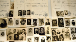 Wystawa „Paszporty” poświęcona grupie Ładosia w Muzeum Polaków Ratujących Żydów podczas II wojny światowej im. Rodziny Ulmów w Markowej. 2019 r. Fot. PAP/D. Delmanowicz