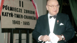 Warszawa, 19.03.1995. Sesja naukowa „Drugie półwiecze zbrodni Katyń-Twer-Charków 1940-1995”. Na zdjęciu Wojciech Ziembiński. Fot. PAP/P. T. Walczak