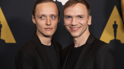 Beverly Hills 06.02.2020. Bartosz Bielenia i Jan Komasa. Fot. PAP/EPA