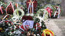 Uroczystości pogrzebowe Pawła Królikowskiego na cmentarzu Powązki Wojskowe w Warszawie. Fot. PAP/T. Gzell