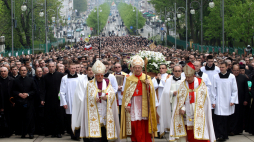 Częstochowa, 01.05.2010. Ogólnopolska Pielgrzymka Kapłanów z całej Polski.  PAP/W. Deska