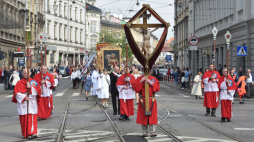 Kraków, 14.05.2017. Procesja ku czci patrona Polski, św. Stanisława z Wawelu do klasztoru oo. Paulinów na Skałce. Fot. J. Bednarczyk