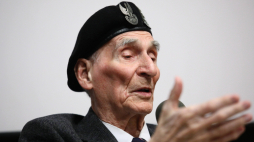 Warszawa, 13.02.2018. Spotkanie poświęcone książce „Chłopak z Katynia”. W spotkaniu wziął udział bohater książki - Henryk Troszczyński.  PAP/L. Szymański