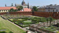 Ogrody królewskie na Wawelu. 2015 r. Fot. PAP/J. Bednarczyk