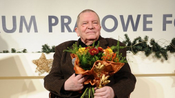 Publicysta, reporter i pisarz Krzysztof Kąkolewski otrzymał „Dziennikarski Laur” podczas uroczystości wręczenia Nagród Stowarzyszenia Dziennikarzy Polskich. Warszawa, 13.12.2008. Fot. PAP/J. Turczyk