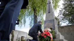 Prezes IPN złożył hołd żołnierzom ukraińskim z armii atamana Petlury. Łańcut, 7 maja 2020. Fot. Sławek Kasper (IPN)