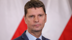 Warszawa, 01.06.2020. Minister edukacji Dariusz Piontkowski podczas konferencji prasowej nt. organizacji roku szkolnego 2019/2020 do wakacji oraz letniego wypoczynku, 1 bm. w MEN w Warszawie. Fot. PAP/P. Supernak
