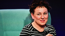 Olga Tokarczuk. Fot. PAP/A. Lange