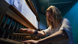  Carillonistka miejska Monika Kaźmierczak. Fot. PAP/A. Warżawa