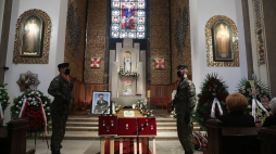 Uroczystości pogrzebowe mjr. Mariana Słowińskiego w Katedrze Polowej Wojska Polskiego w Warszawie. Fot. PAP/T. Gzell