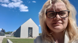 Ewa Kołomańska, kierownik Mauzoleum Martyrologii Wsi Polskich w Michniowie. Źródło: Archiwum E. K.