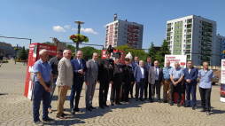 Otwarcie wystawy w Dąbrowie Górniczej „TU rodziła się Solidarność” z udziałem prezesa IPN dr. Jarosława Szarka. Fot. oddział Instytutu Pamięci Narodowej w Katowicach