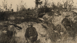 Żołnierze polscy podczas walk pod Radzyminem. 08.1920. Źródło: CAW