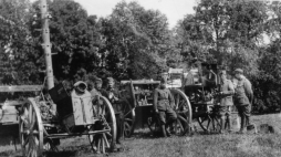 Jesień 1920 r. Radiostacja 1 Dywizji Legionów. Źródło: Centralne Archiwum Wojskowe WBH