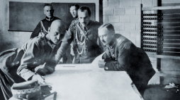 Sierpień 1920 r. Gen. Władysław Sikorski ze sztabem 5. Armii podczas bitwy warszawskiej. Źródło: Centralne Archiwum Wojskowe WBH